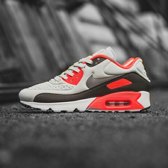 Nike Air Max 90 Ultra 2.0 SE (Size 13) - Picture 2 of 8